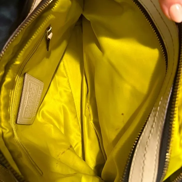 Authentic Coach purse - Picture 9 of 13